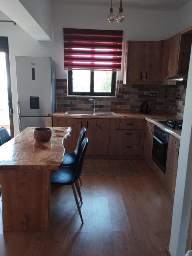 Olivelia Apartment Иксия Екстериор снимка